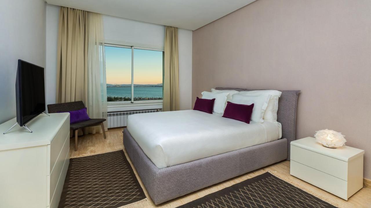 Presidential Suite Private Pool – Lake View