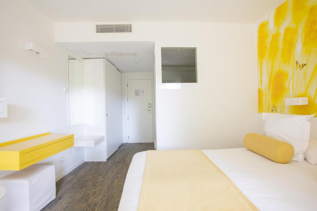 Deluxe Double Room balcony Garden View
