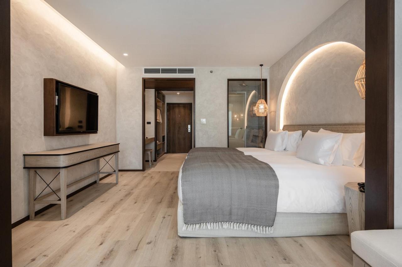 Deluxe King Room Sea View