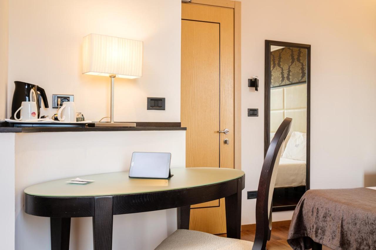 Gold Double or Twin Room