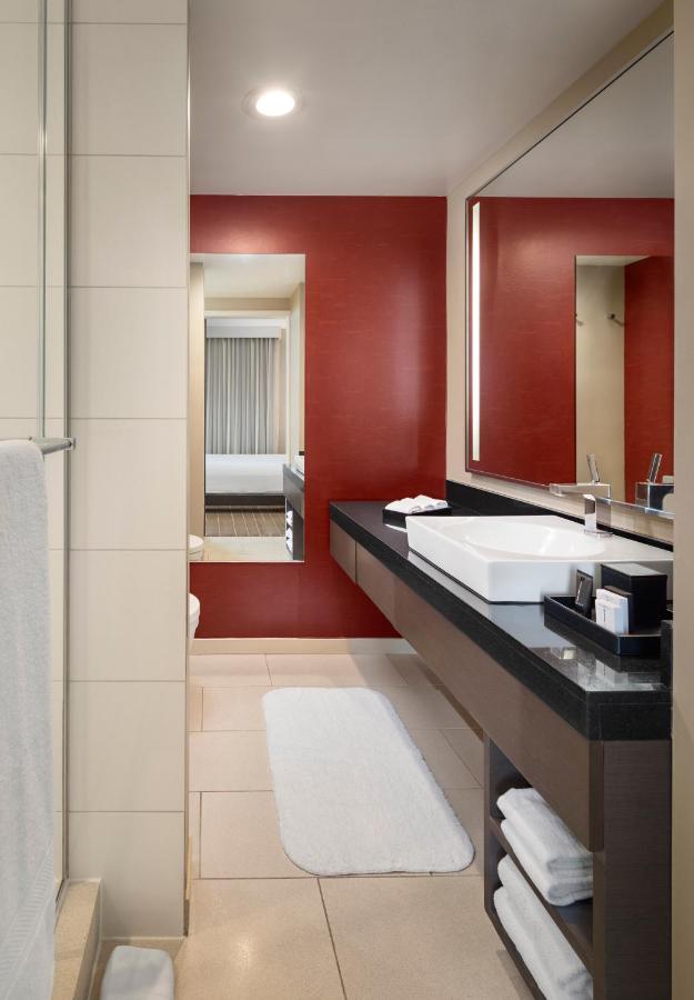 Woodstock Suite