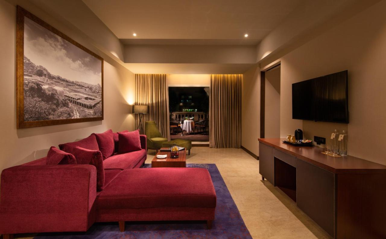 Executive Suite 2 Bedroom Executive lounge access on F&B Spa & Laundry
