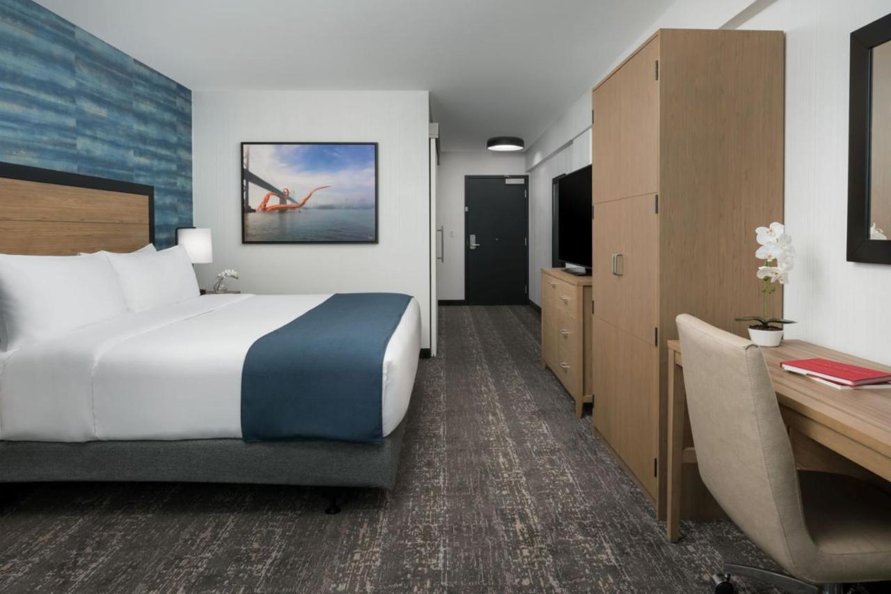 Deluxe King Room Disability Access