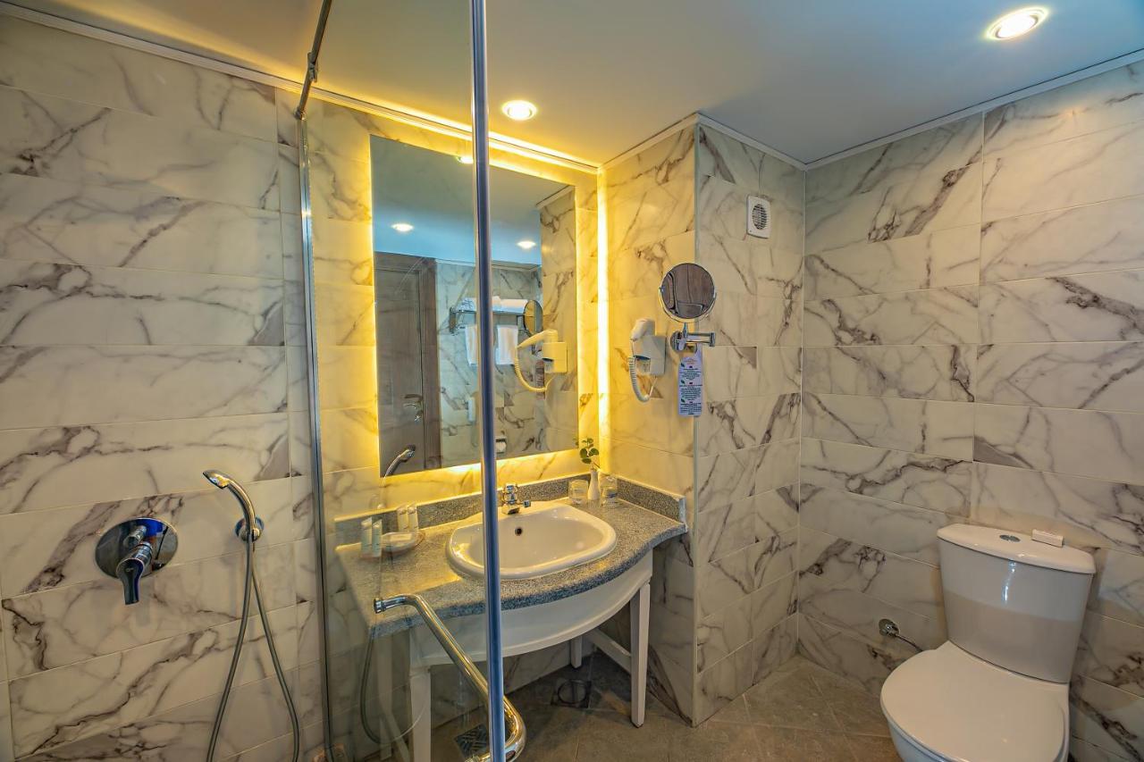 Double or Twin Room Pool View