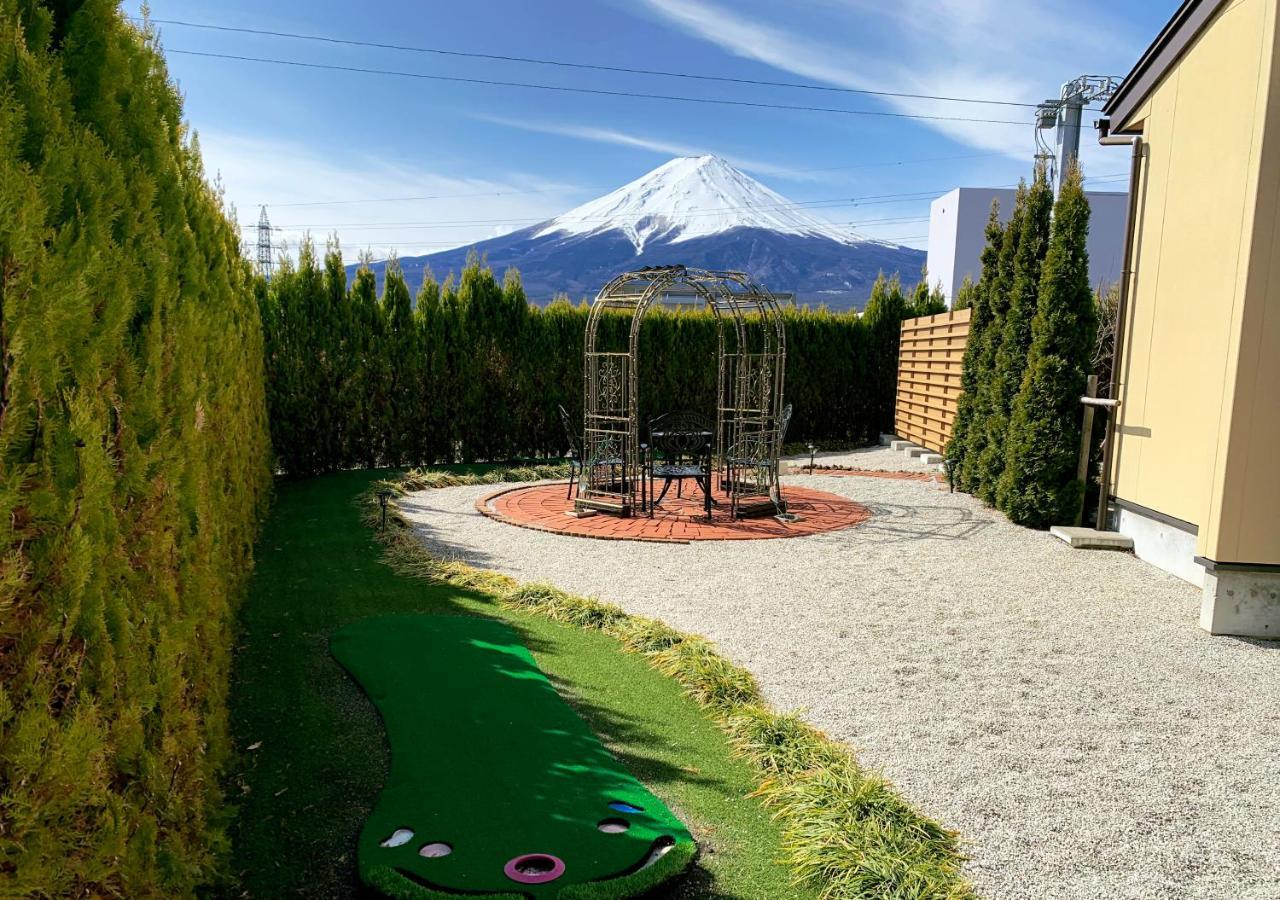 Grand Twin Room Tatami Area Mountain view