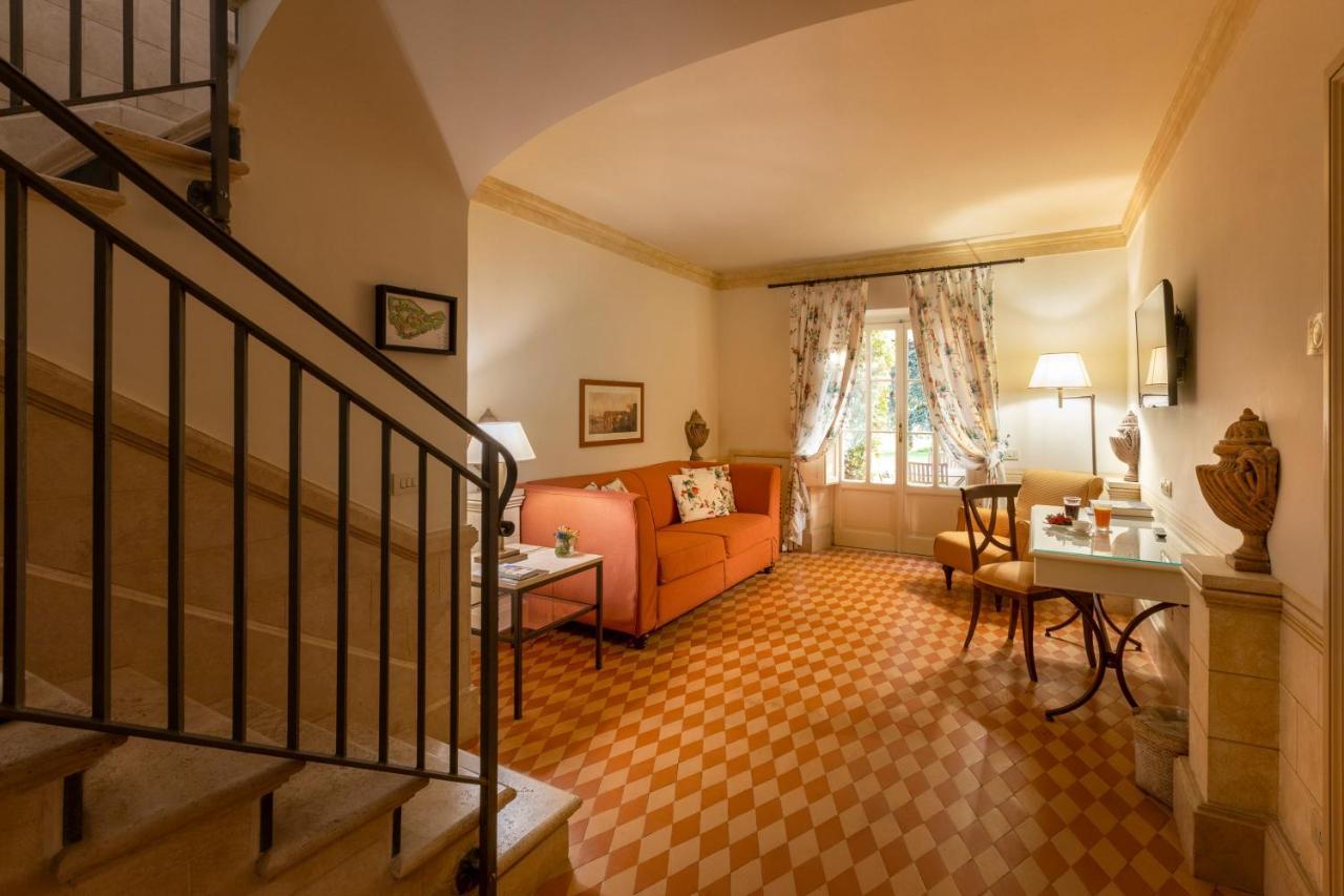 Romantic Double Room Spa Split Level