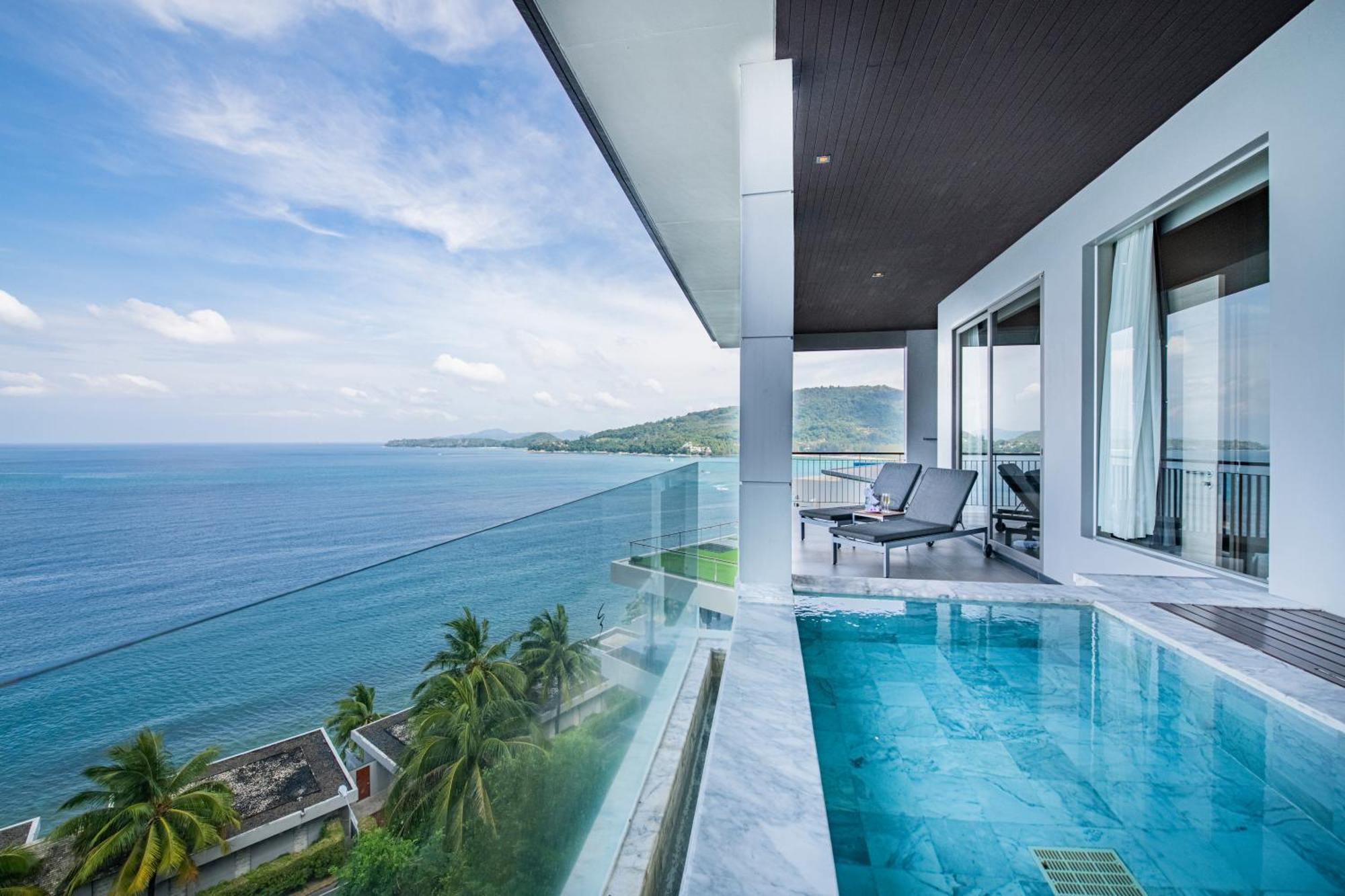 Executive Pool Penthouse Sea View
