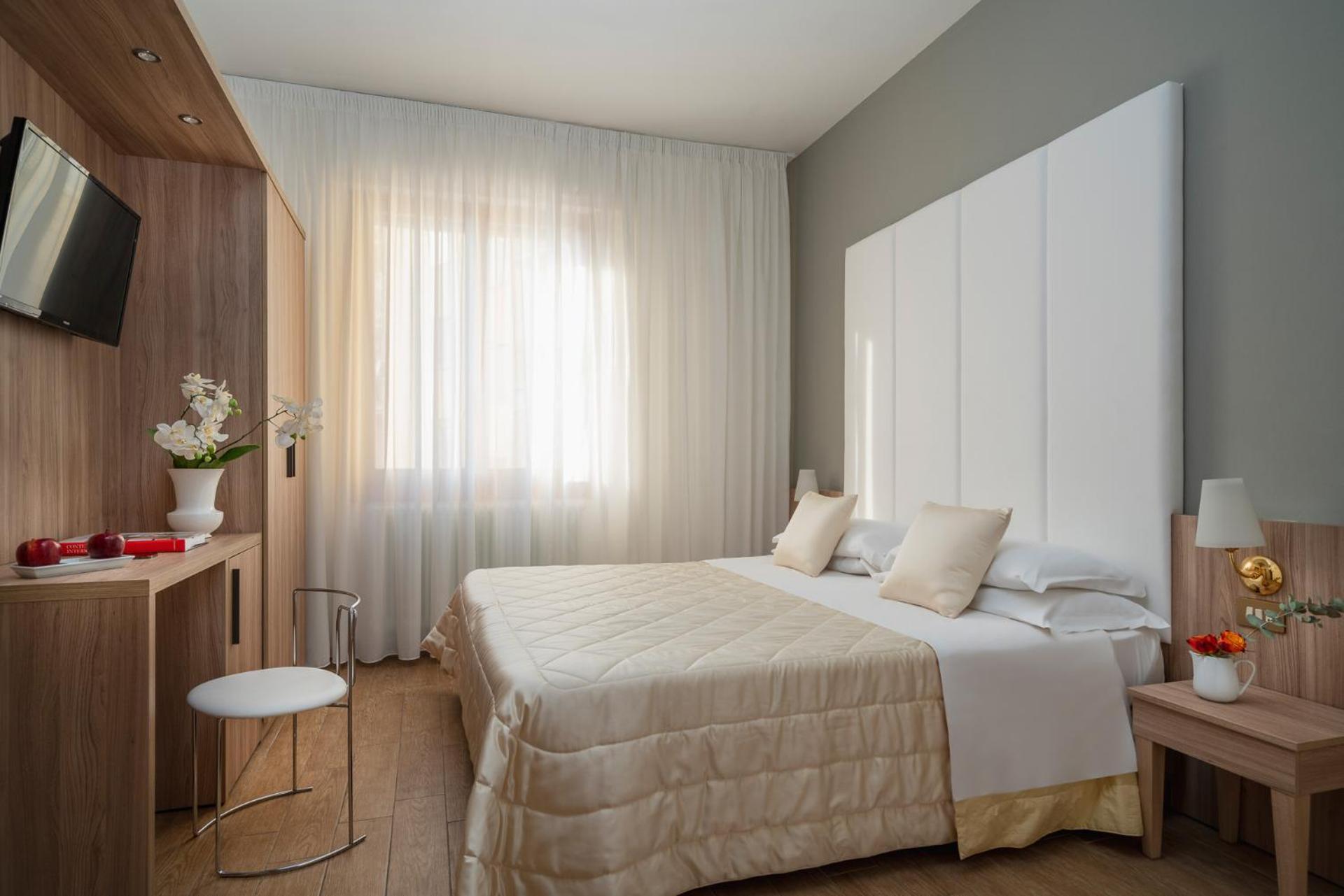 Classic Double Room