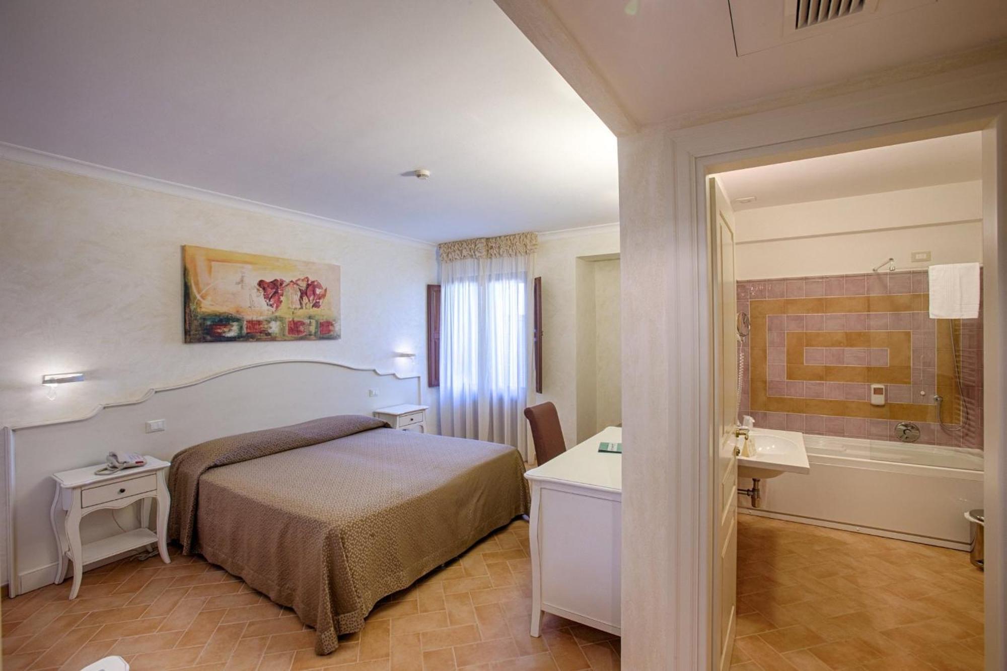 Double or Twin Room Spa Bath