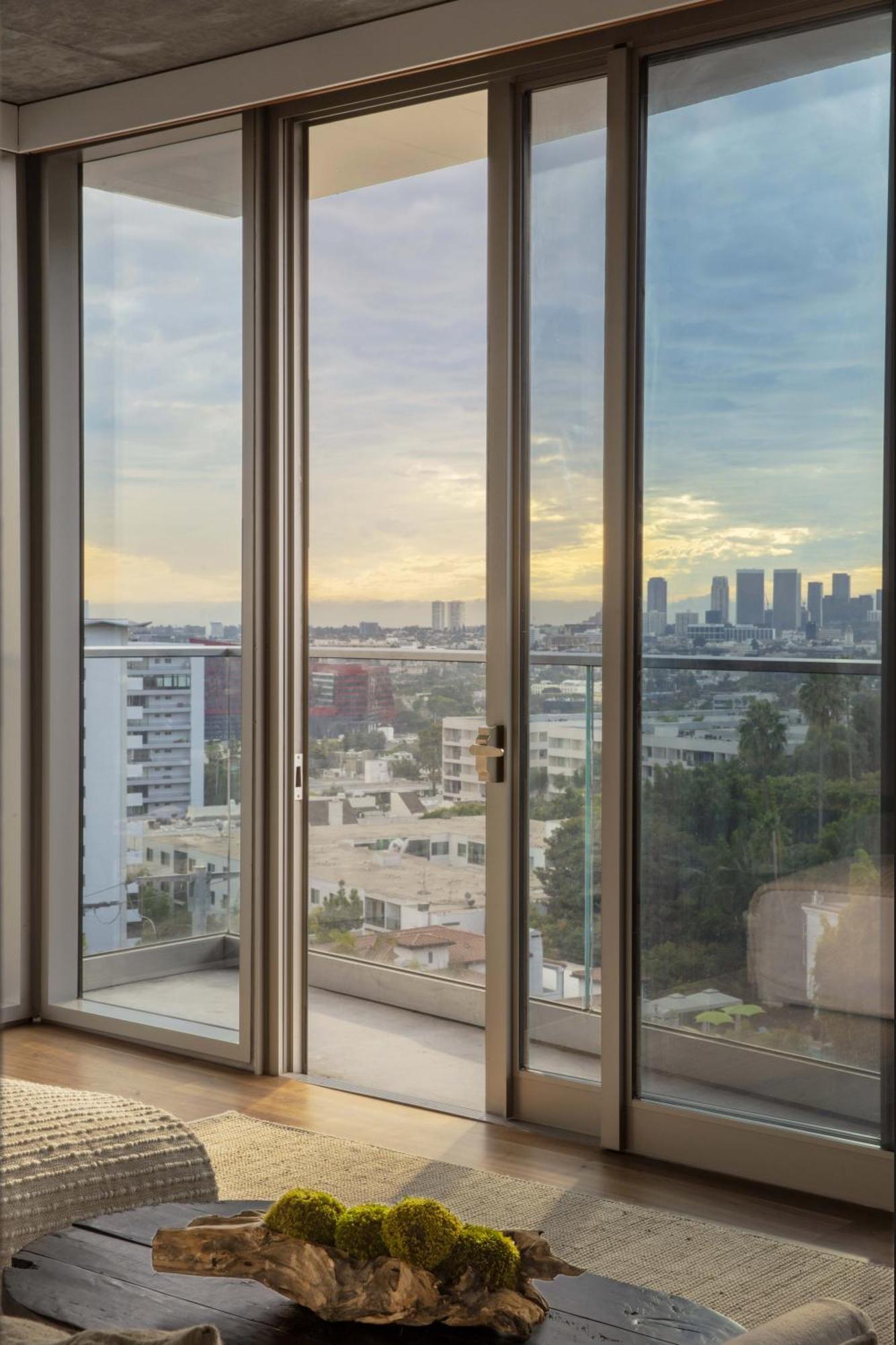 Panoramic One Bedroom Suite