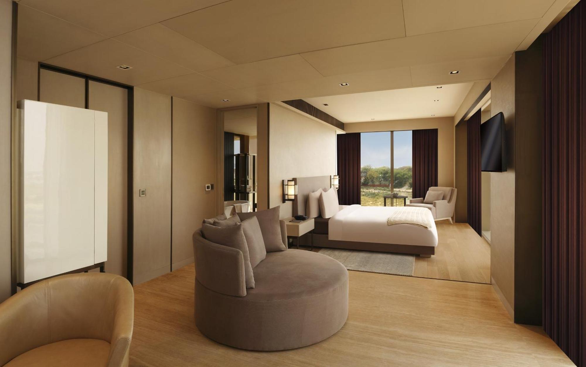 Panoramic Suite Hi-Tea & Club Lounge Access Dis on Laundry 2 way Airport Transfer Floor Butler Service