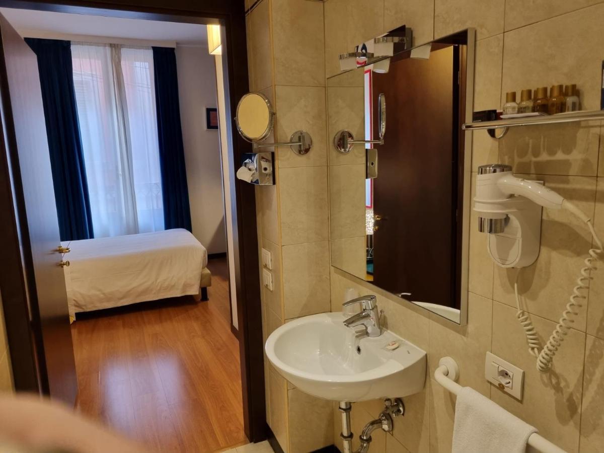 Compact Room
