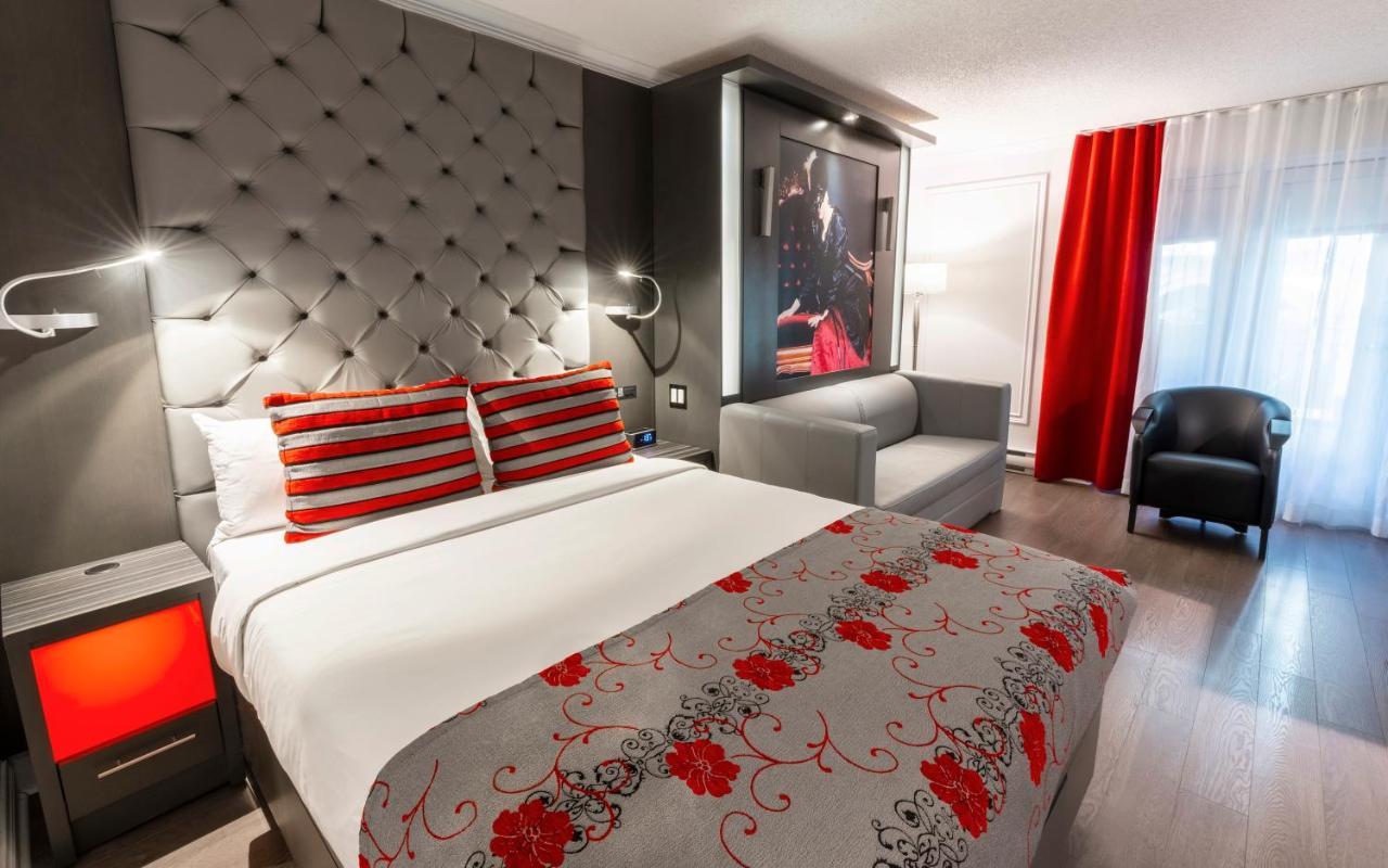 Interior Balcony Room 1 Queen Bed 1 Queen Murphy Bed