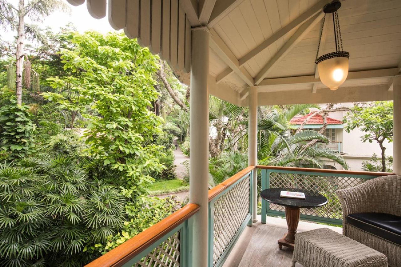 Luxury Room Garden View Twin Bed