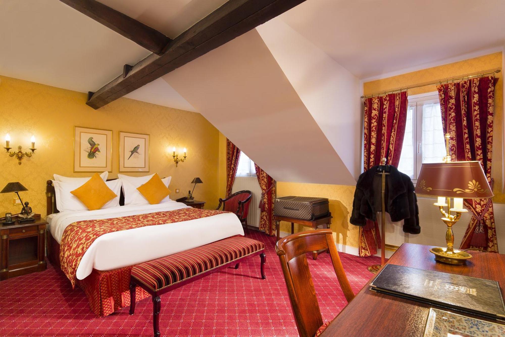 Deluxe Suite