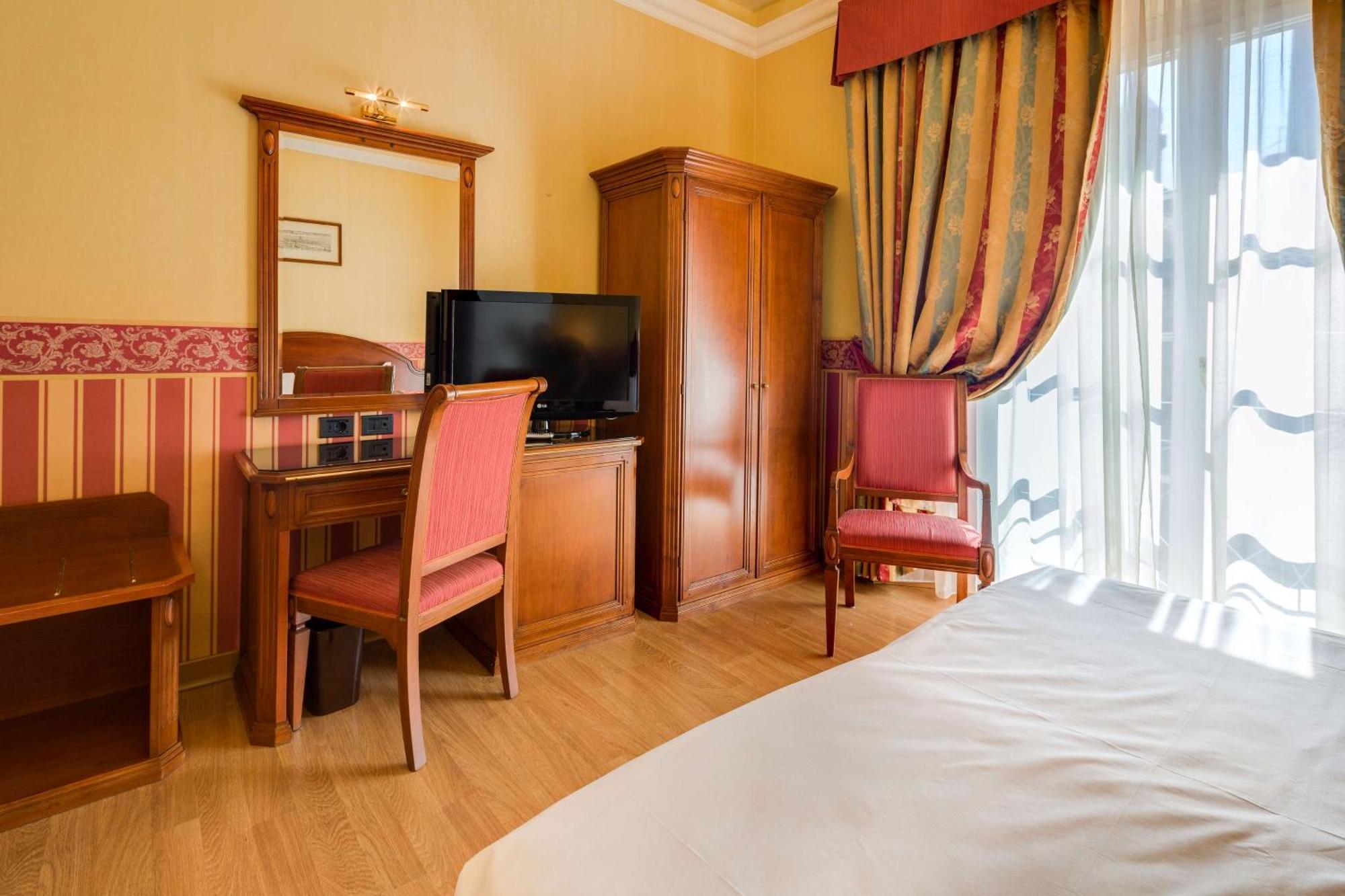 Deluxe Room City View