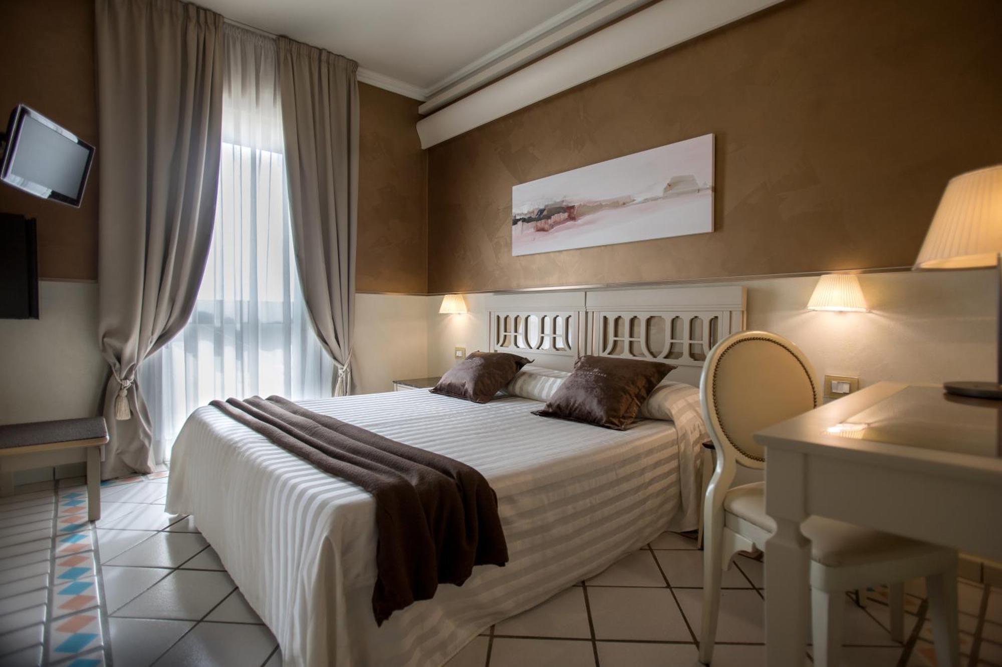Classic Double or Twin Room