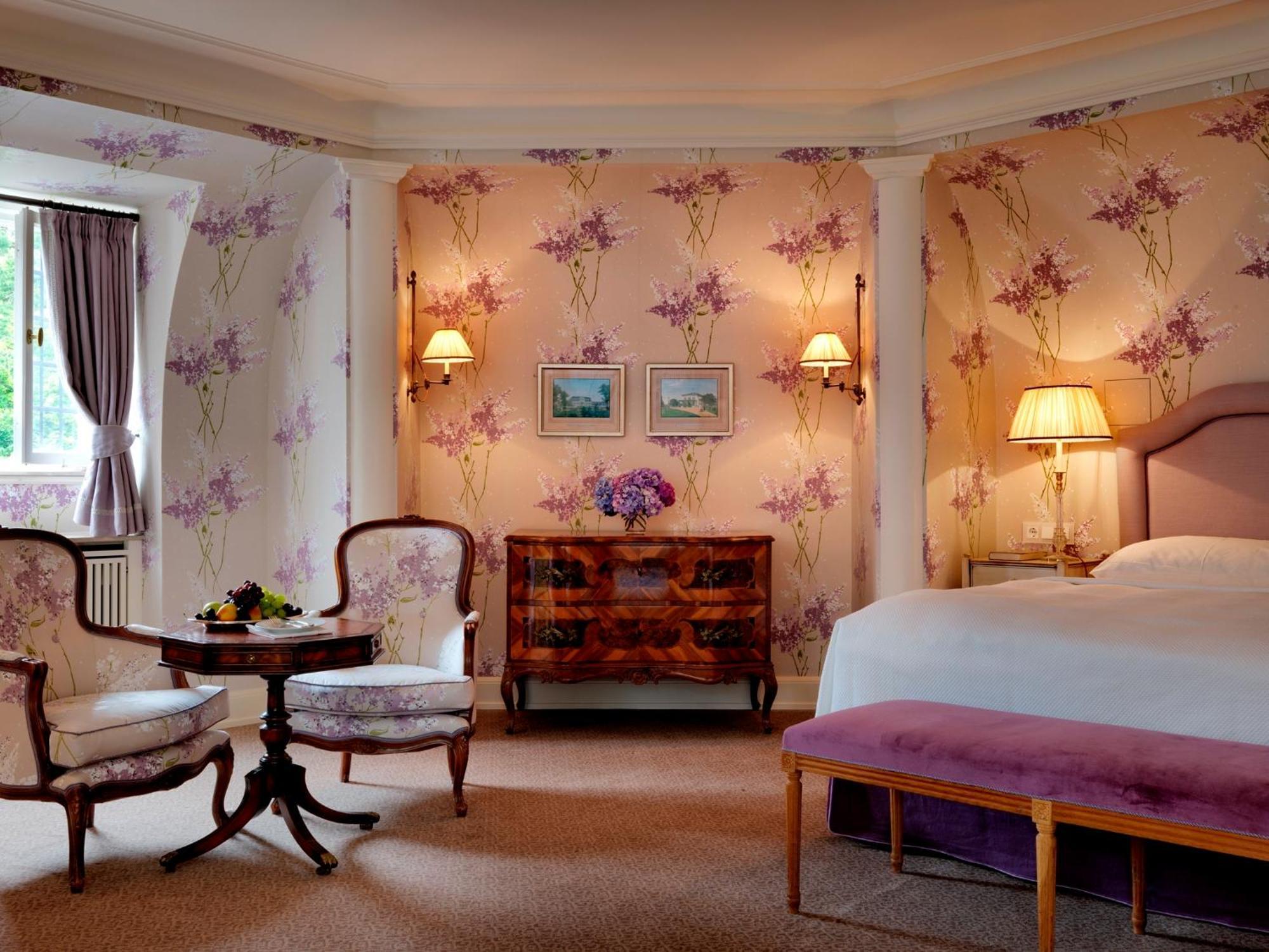 Castle Grand Park View Room