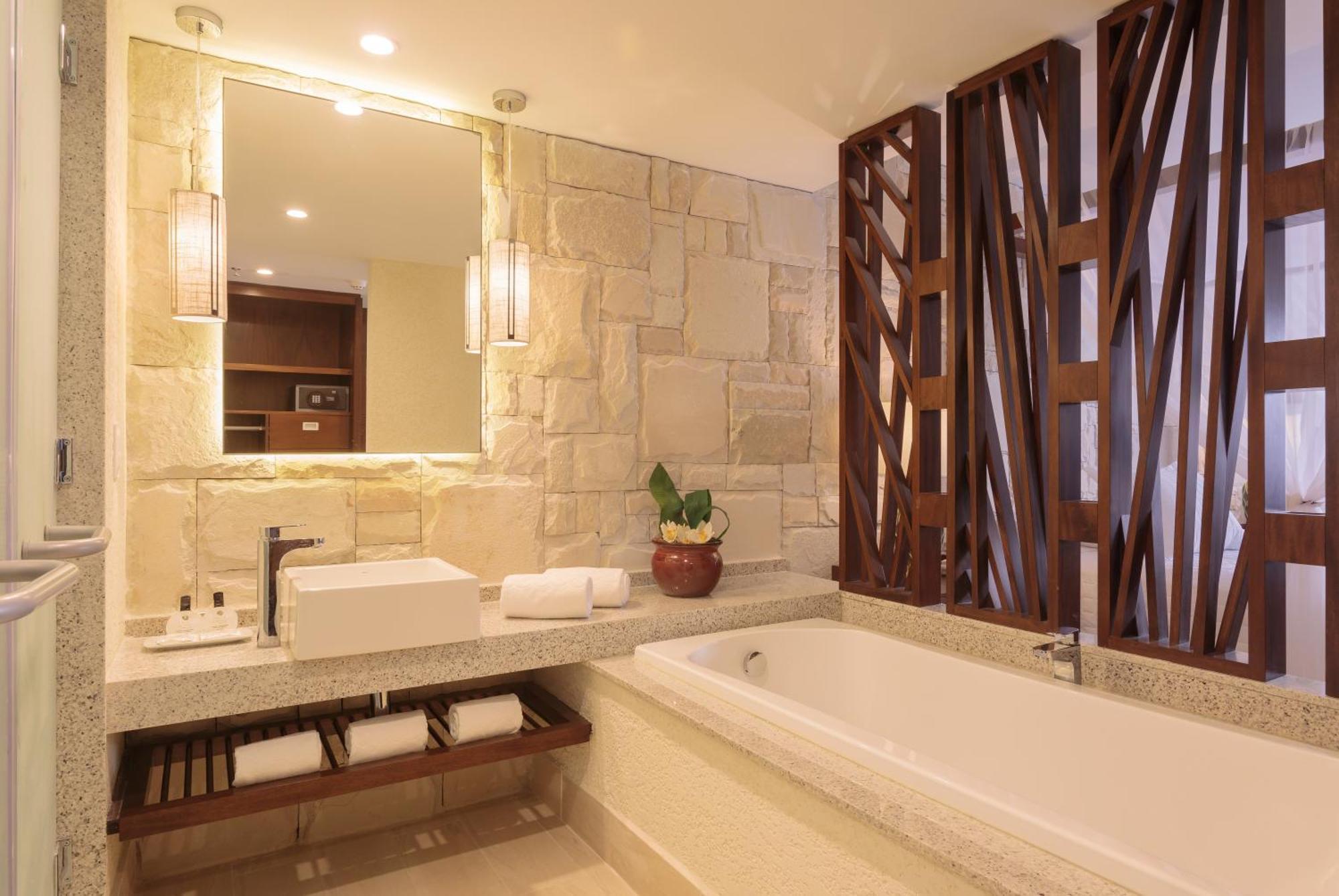 Master Double Room Bath