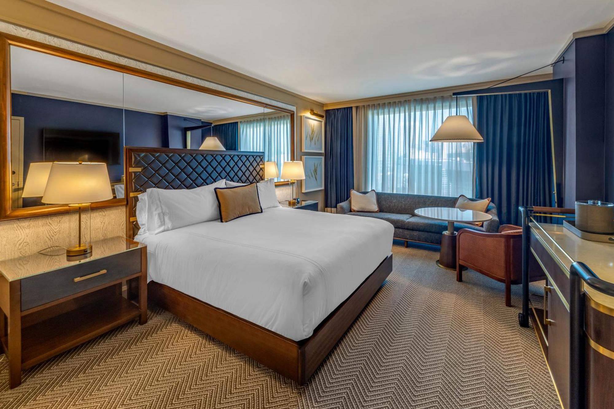 Deluxe Room 1 King Bed