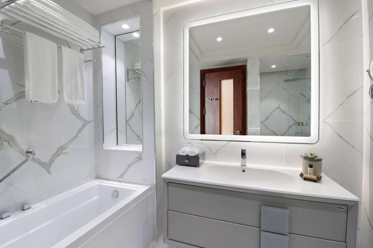 One Bedroom Apartment City View