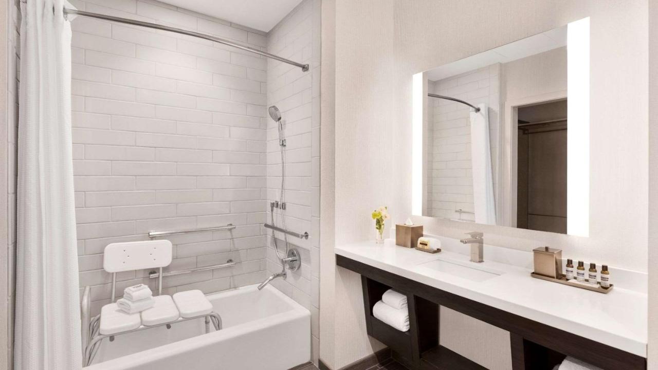 Queen Room Two Queen Beds Accessible Tub