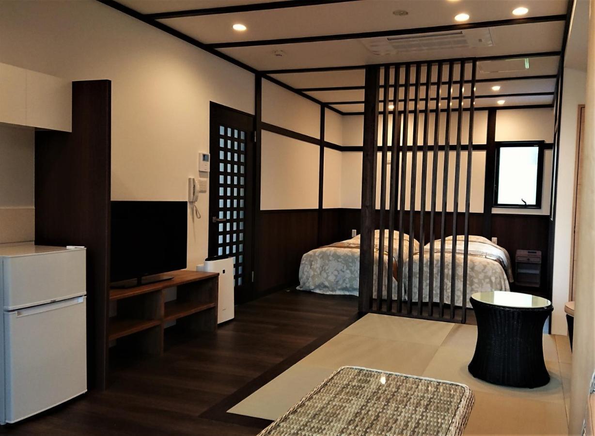 King Bed Room Tatami Area