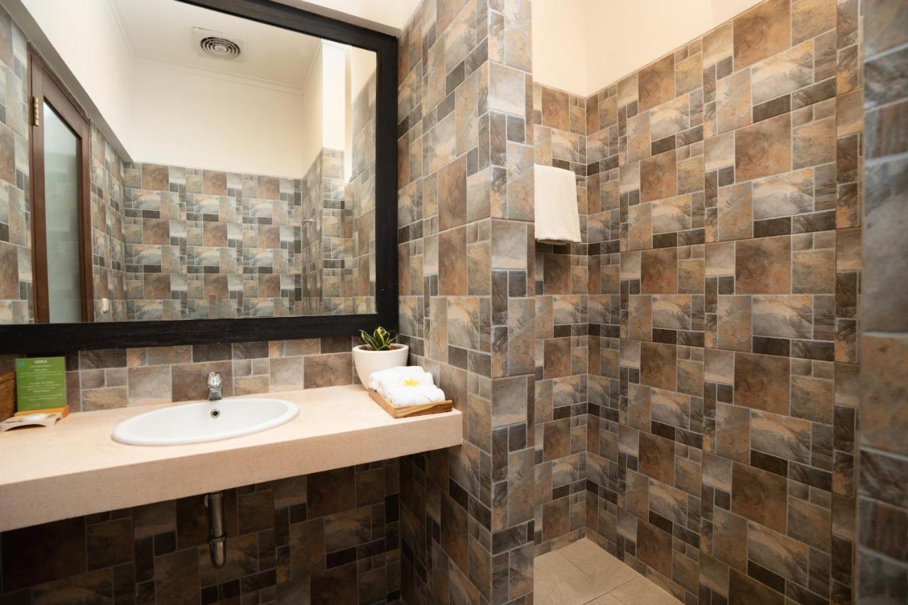 Deluxe Double or Twin Room Pool Access