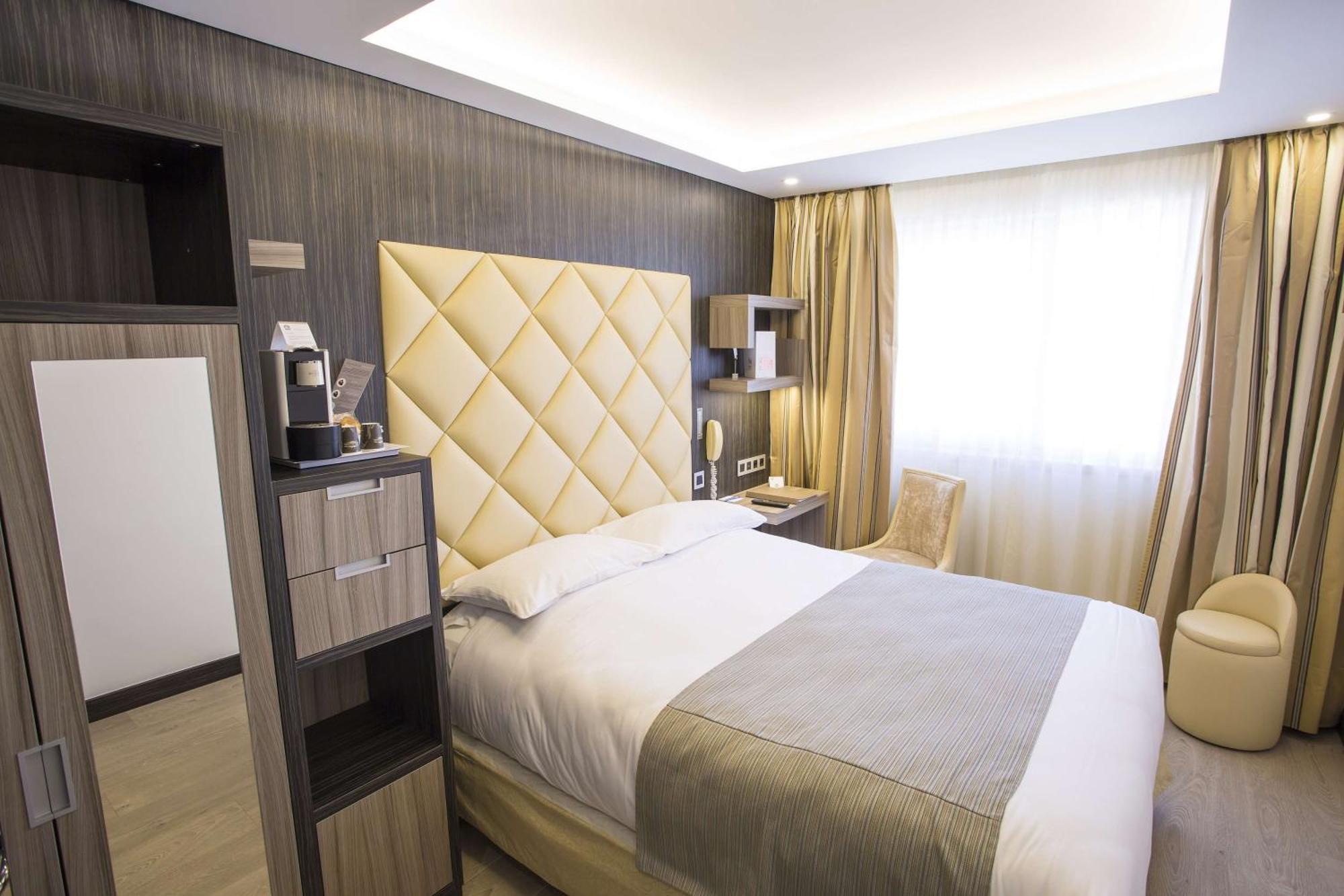 Privilege Room