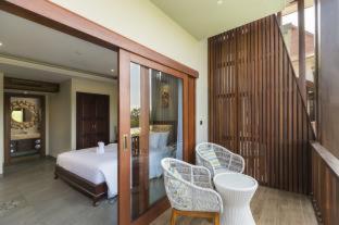 Suite Double Room Pool View