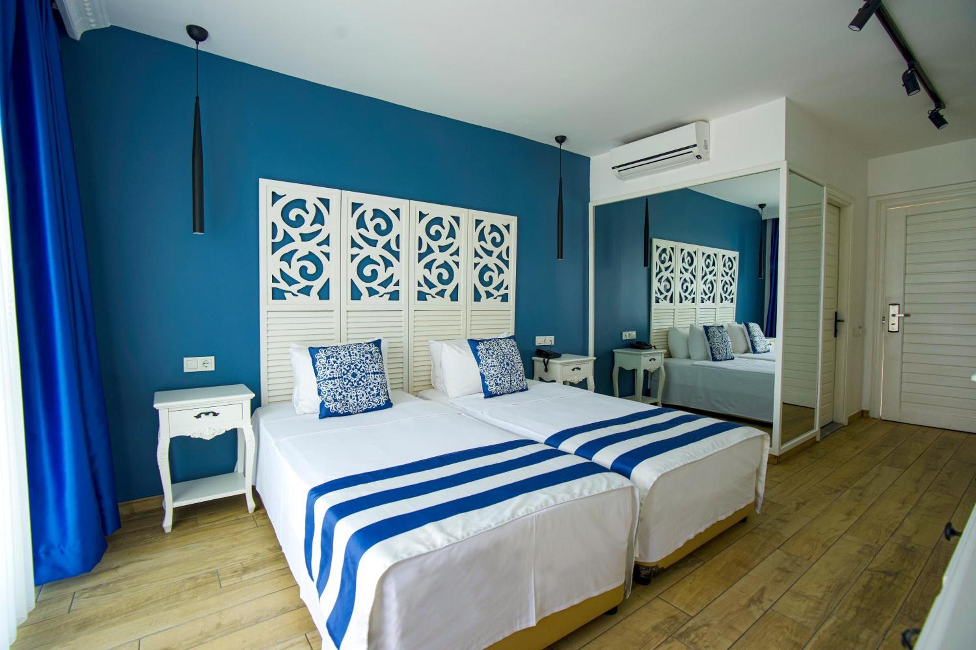 Double or Twin Room Land View