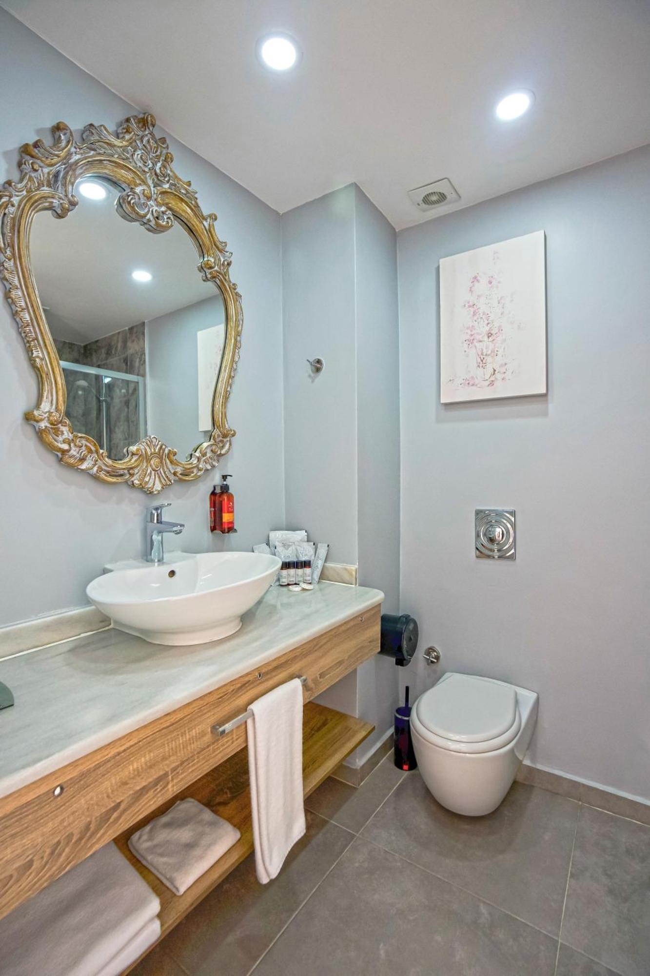 Double or Twin Room Land View