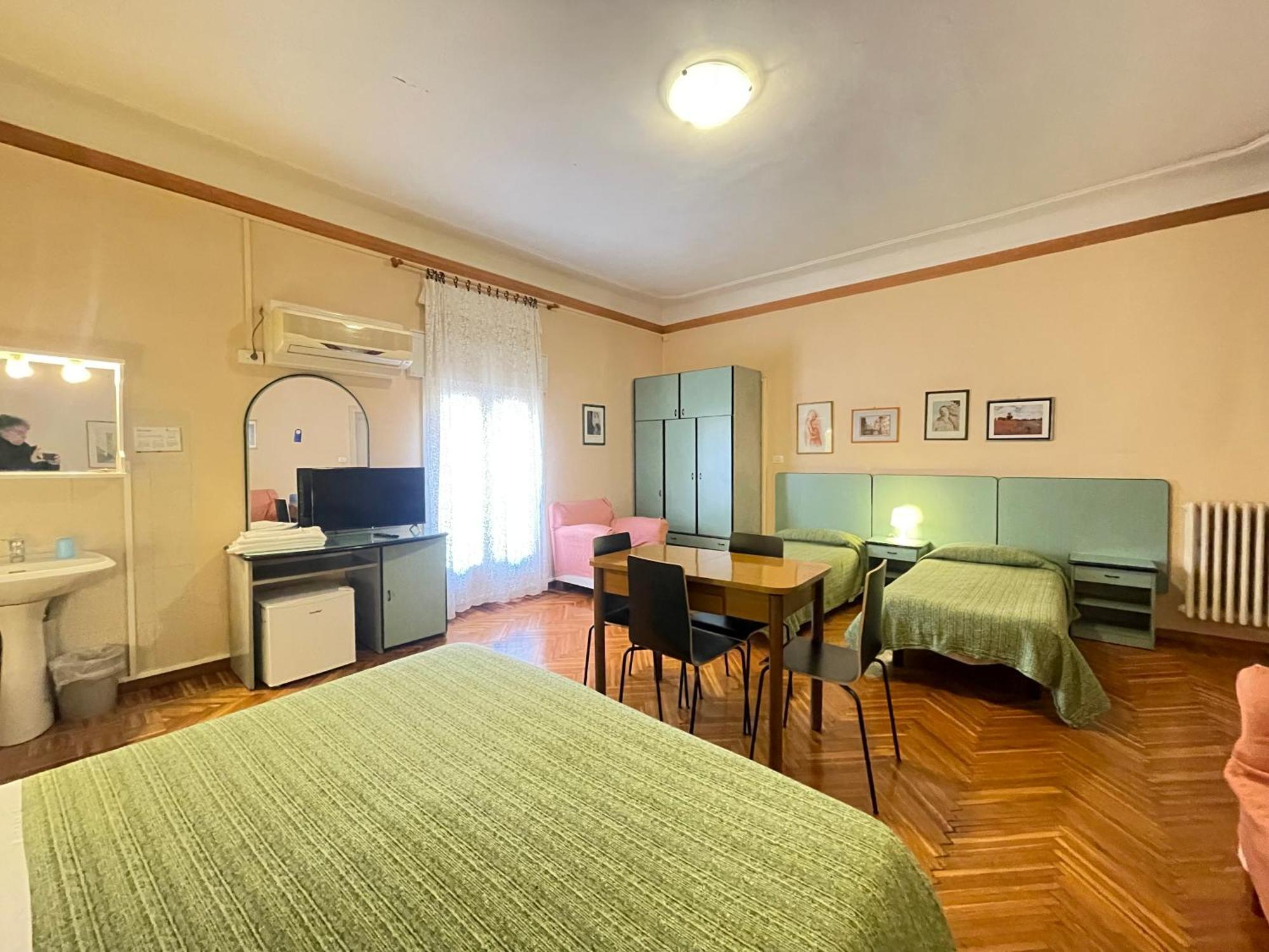 Triple Room