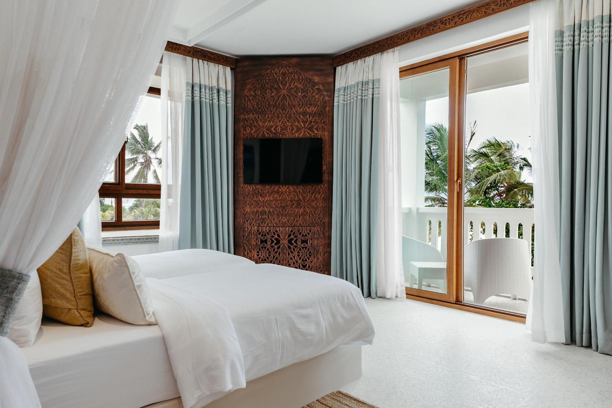 BeachFront Deluxe Room