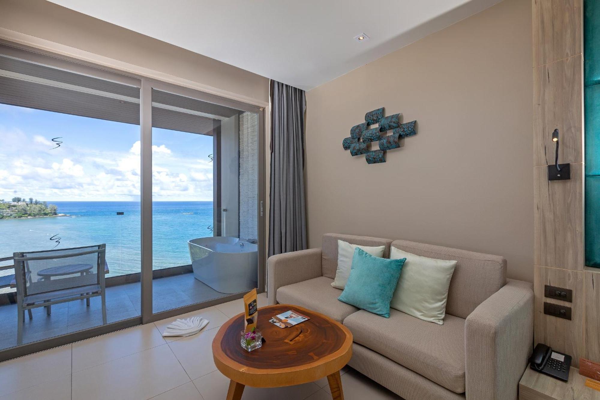 Deluxe Room Sea View