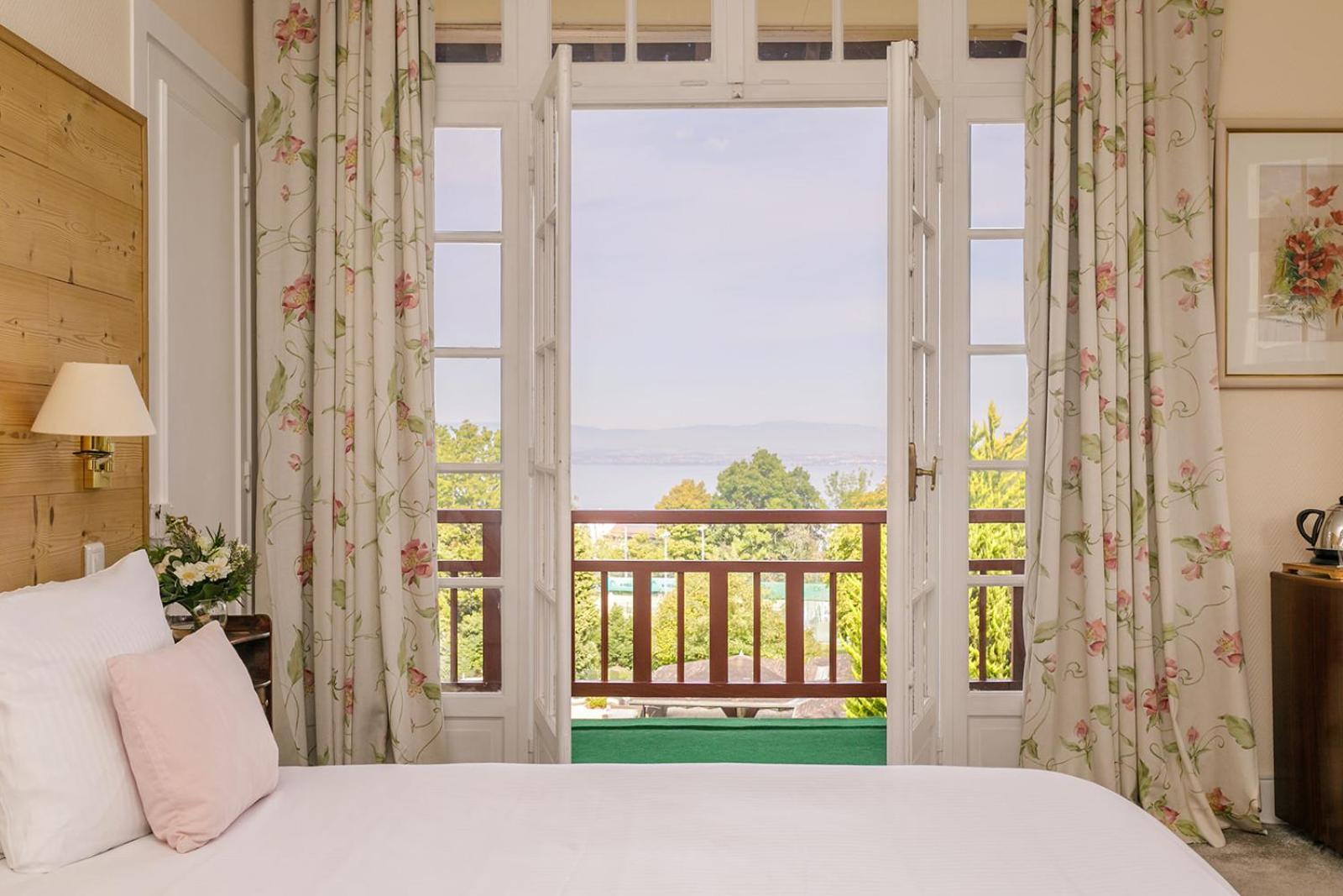 Classic Room Lake View