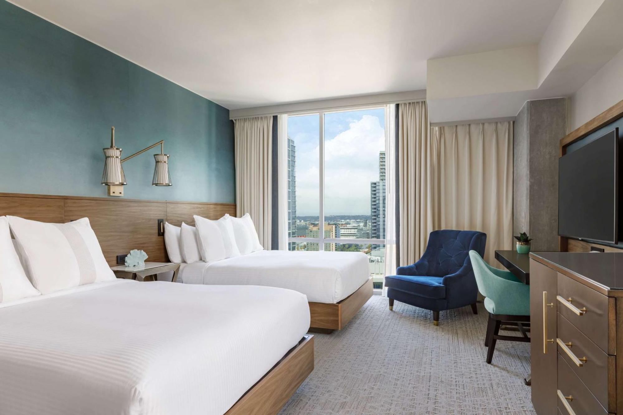 Queen Room Two Queen Beds City View