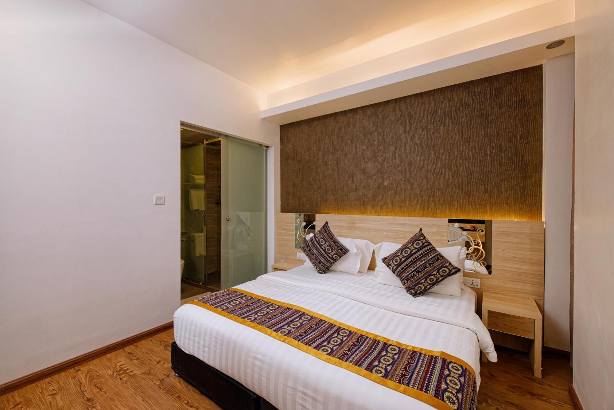Standard Deluxe Room Excludes Window Access