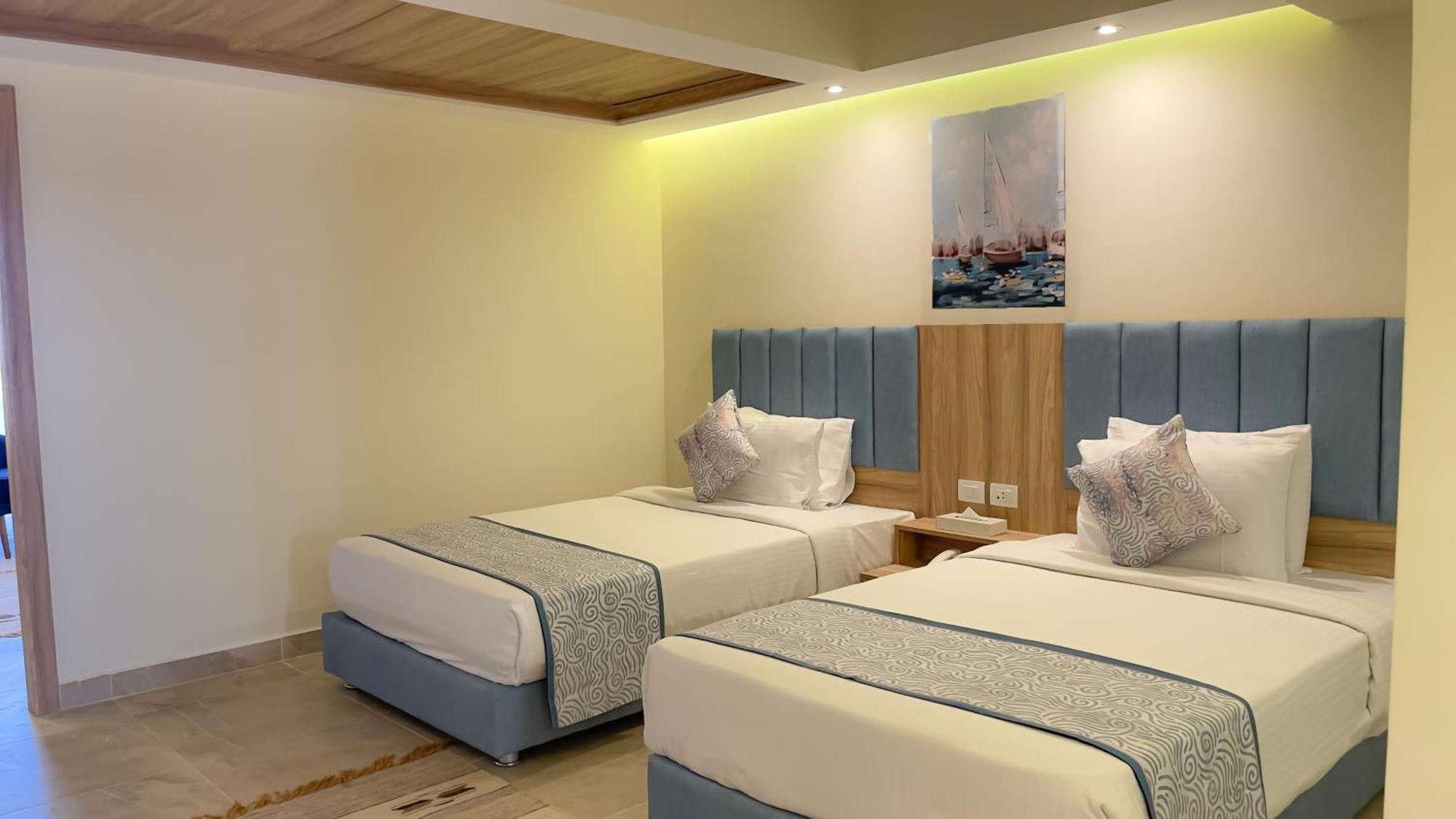 Deluxe Double or Twin Room Pool View