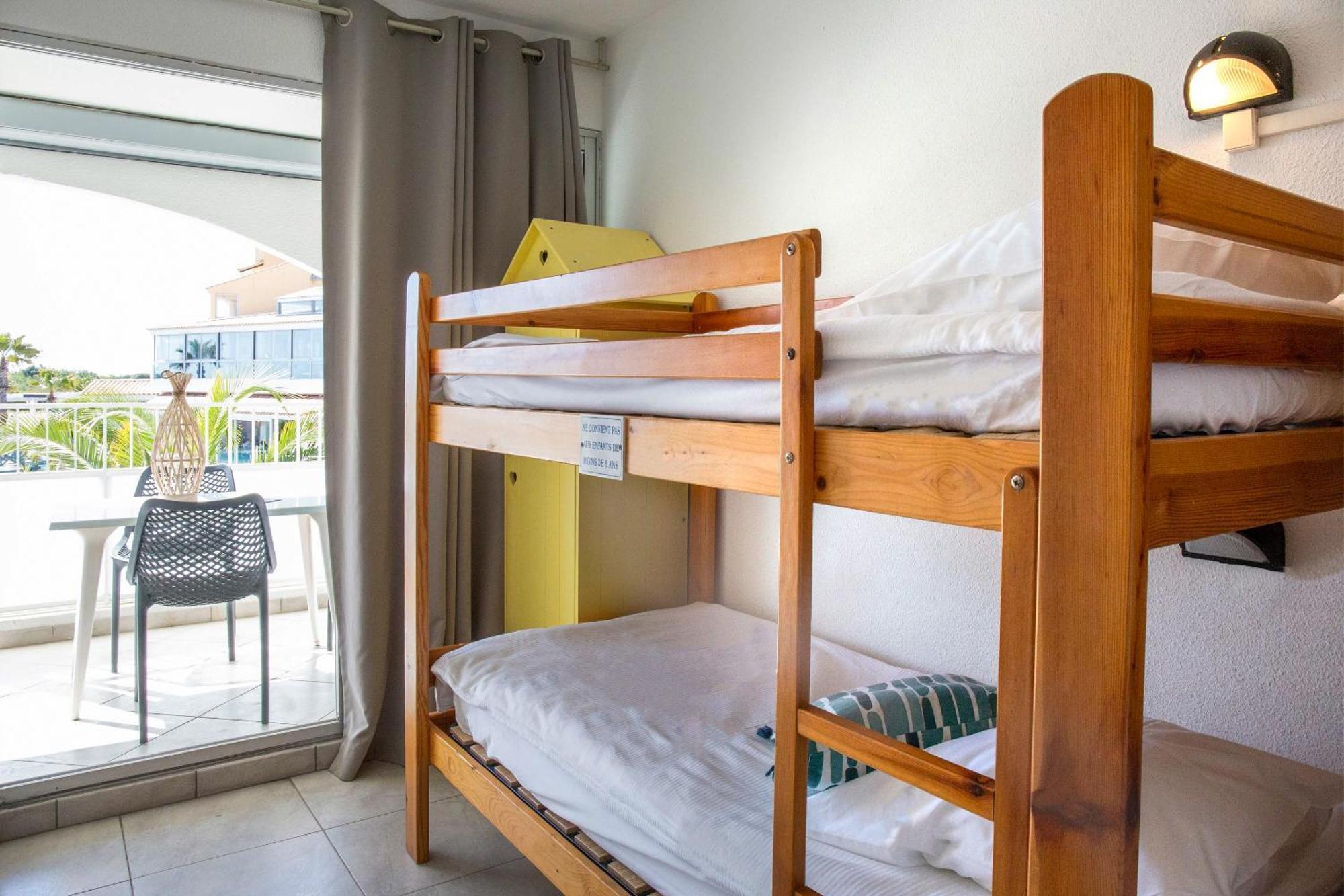 Two-Bedroom Apartment Terrace Sea View