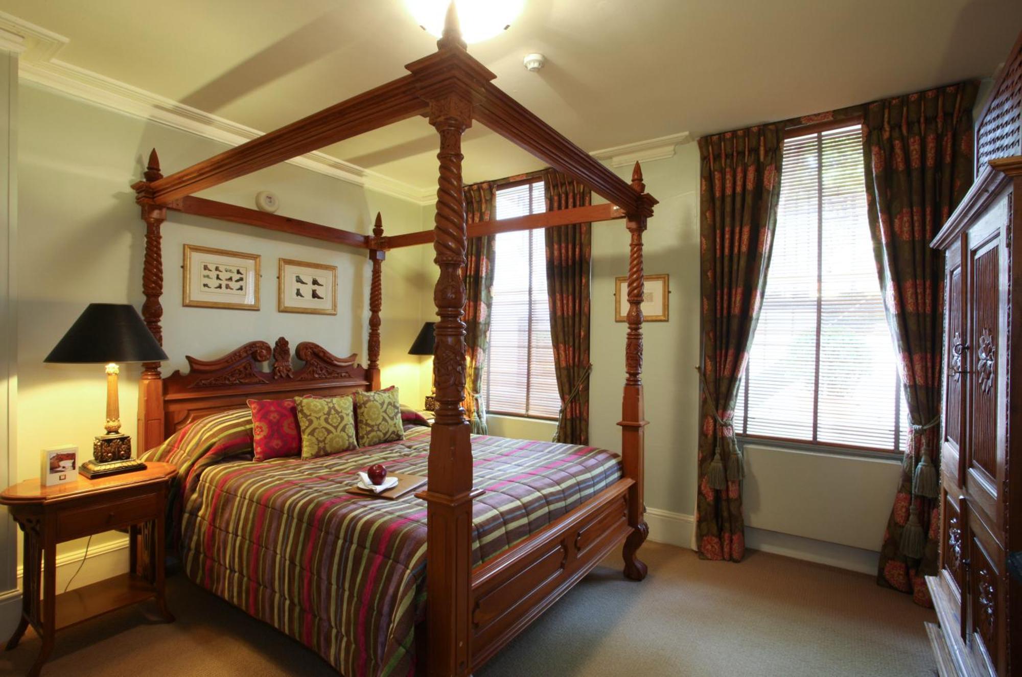 Luxury Four Poster