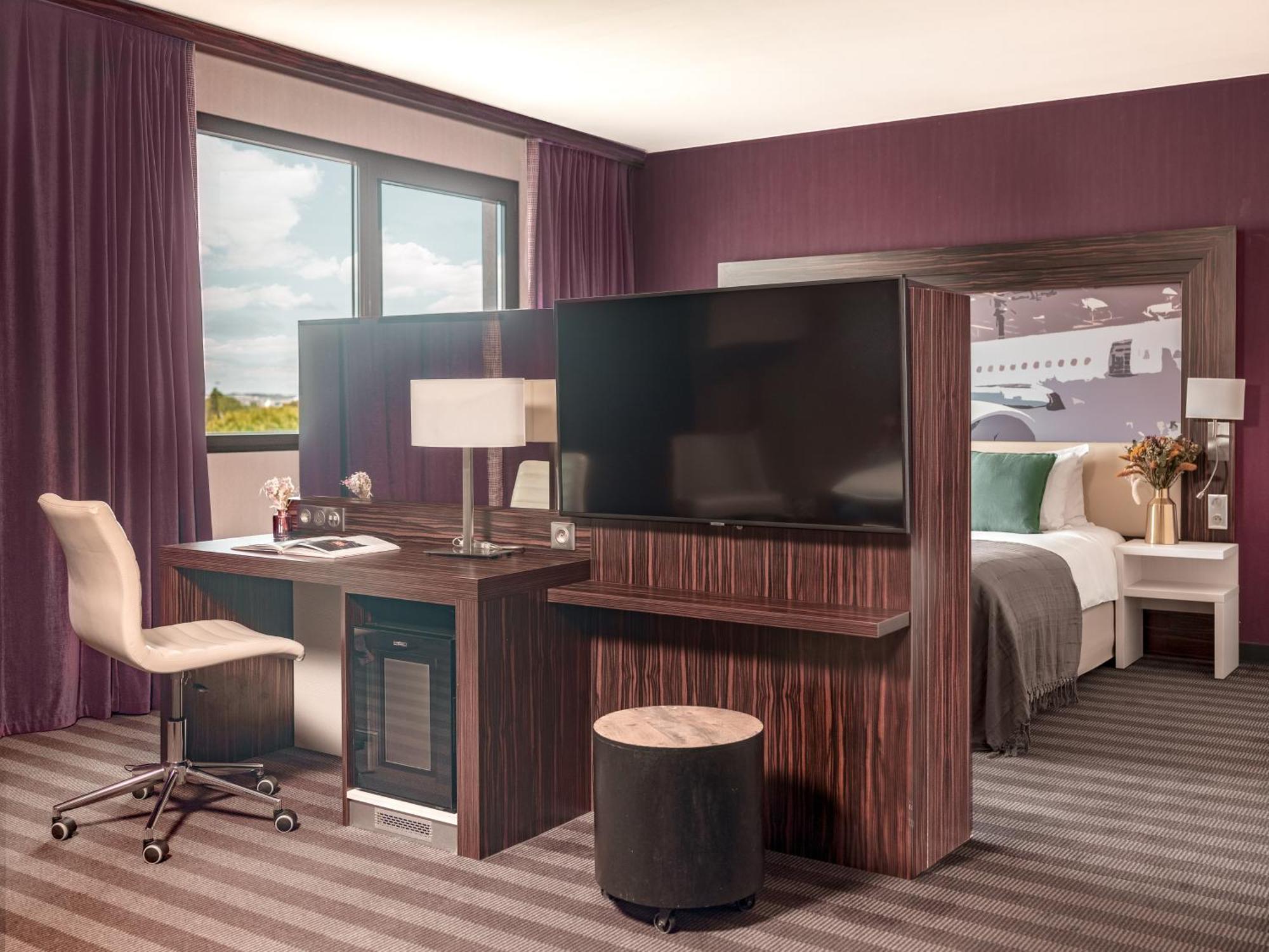 Queen Executive Room