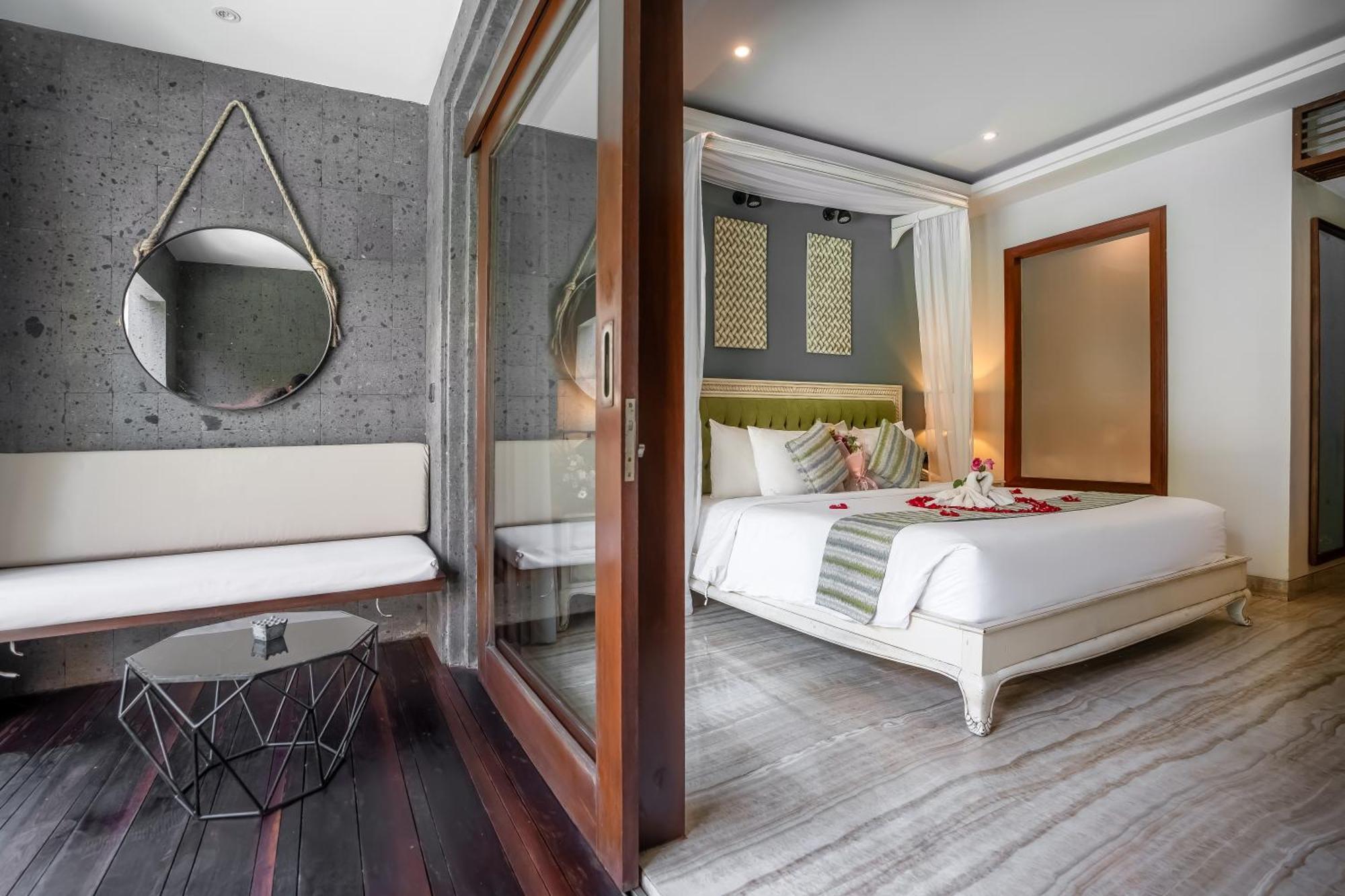 Honeymoon Suite Lagoon Access