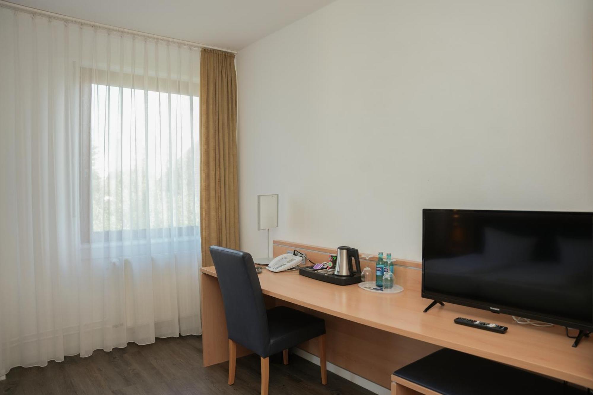 Economy Single Room
