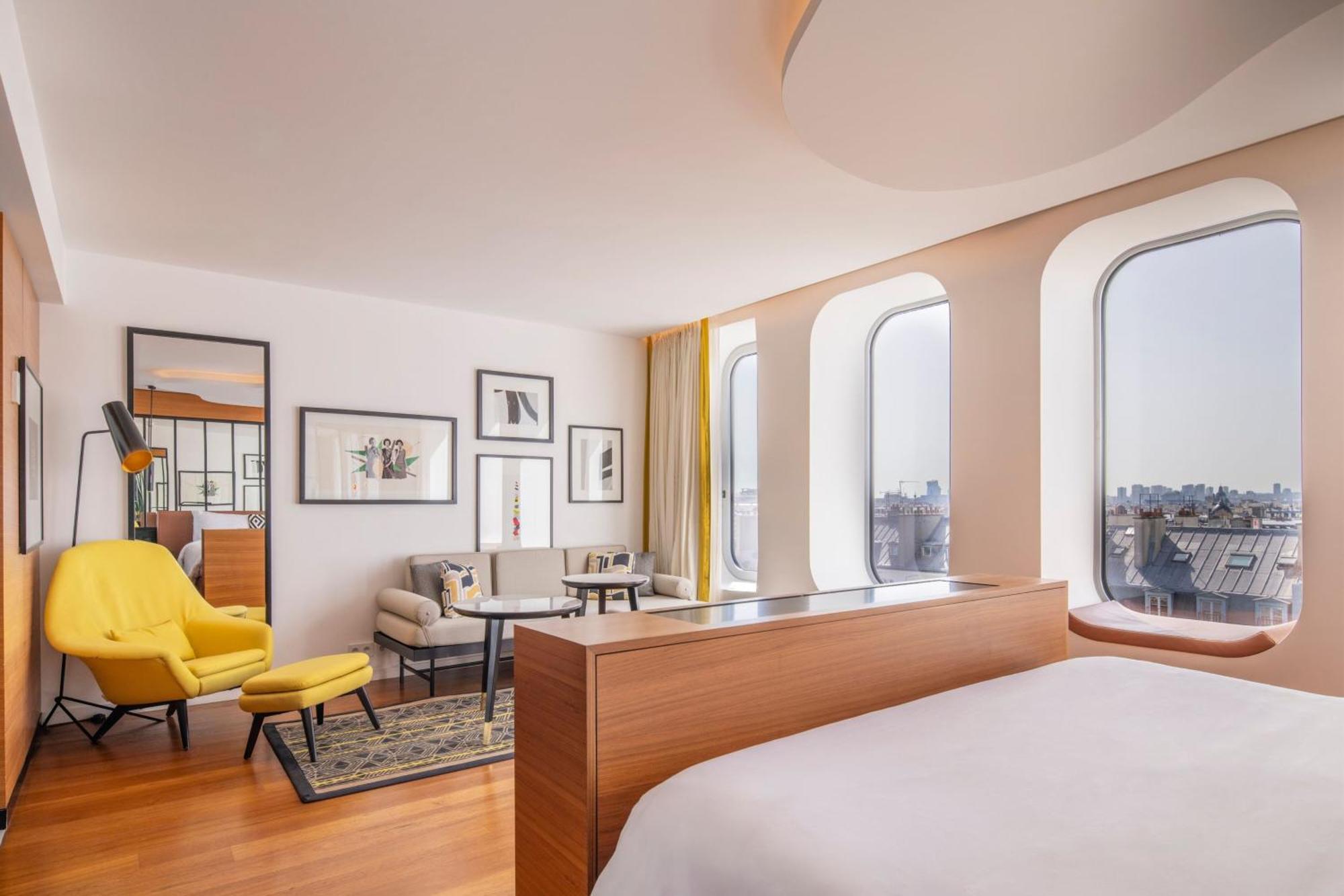 Artist Studio Junior Suite