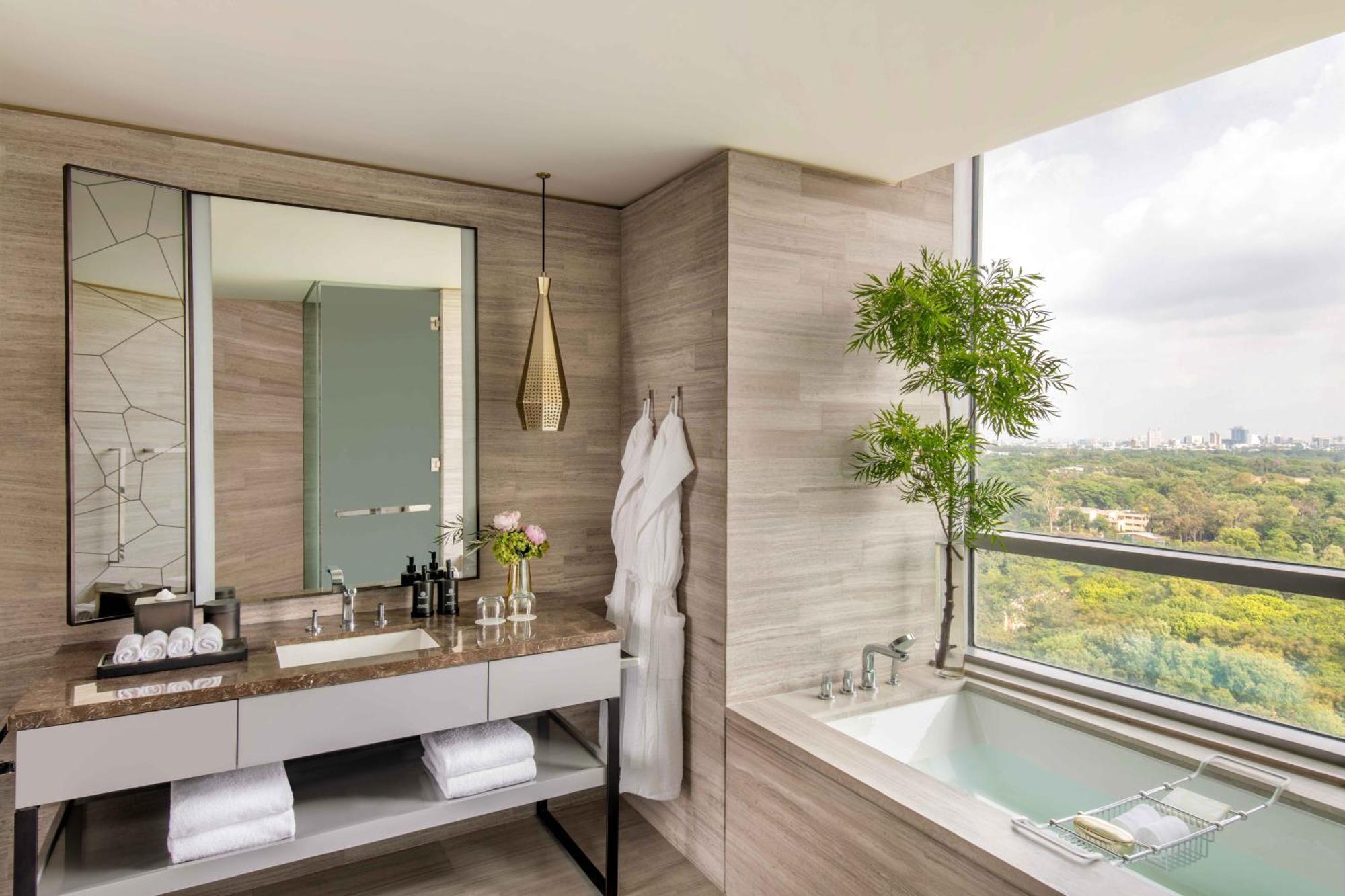 Executive Cityscape Suite
