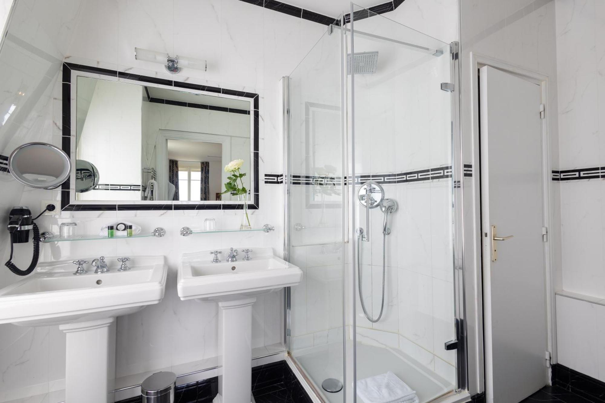 Junior suite Double ou Lits Jumeaux avec Vue Panoramique sur Paris