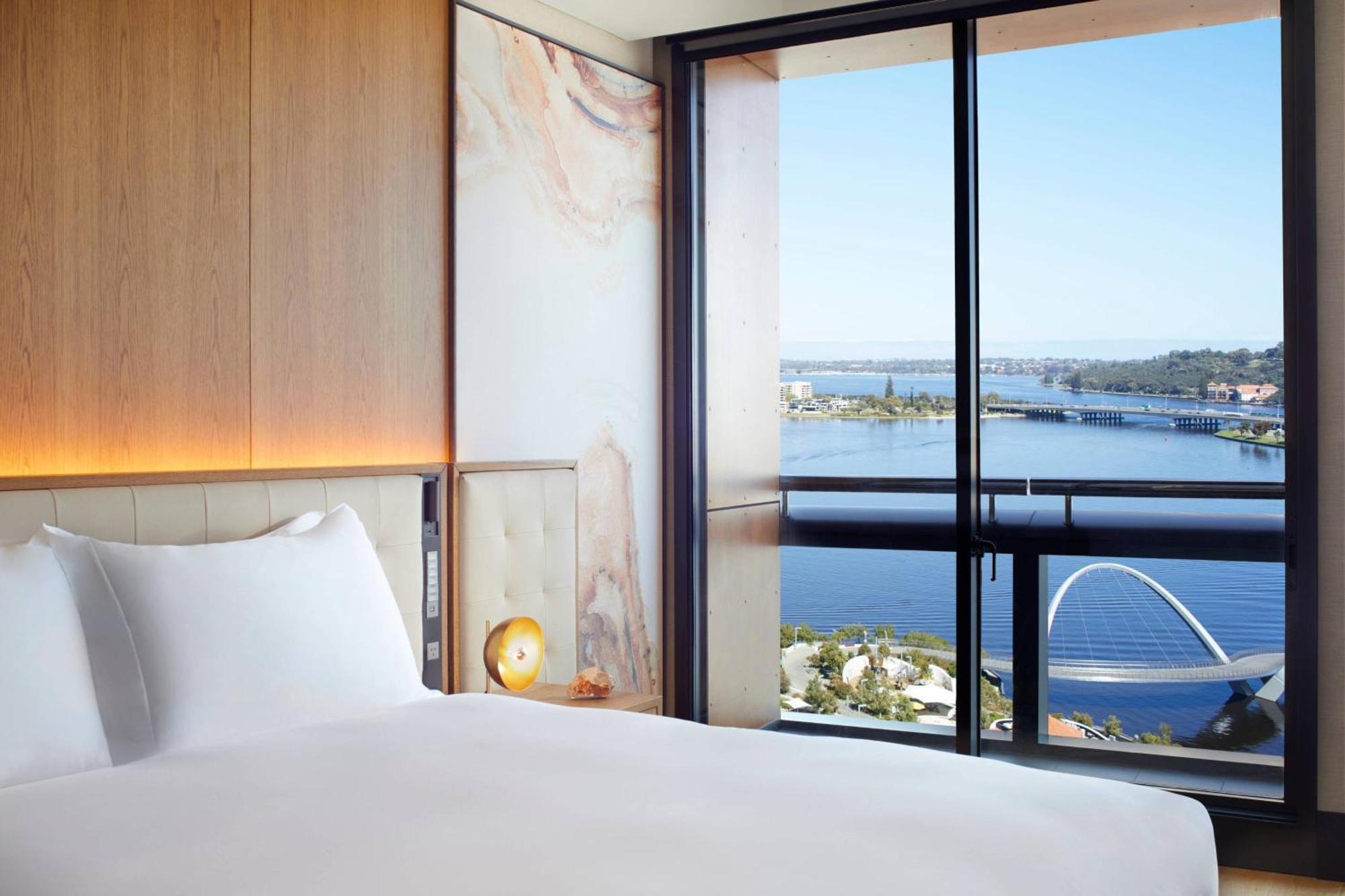 Swan River View Premium Guest Room 1 King Bed