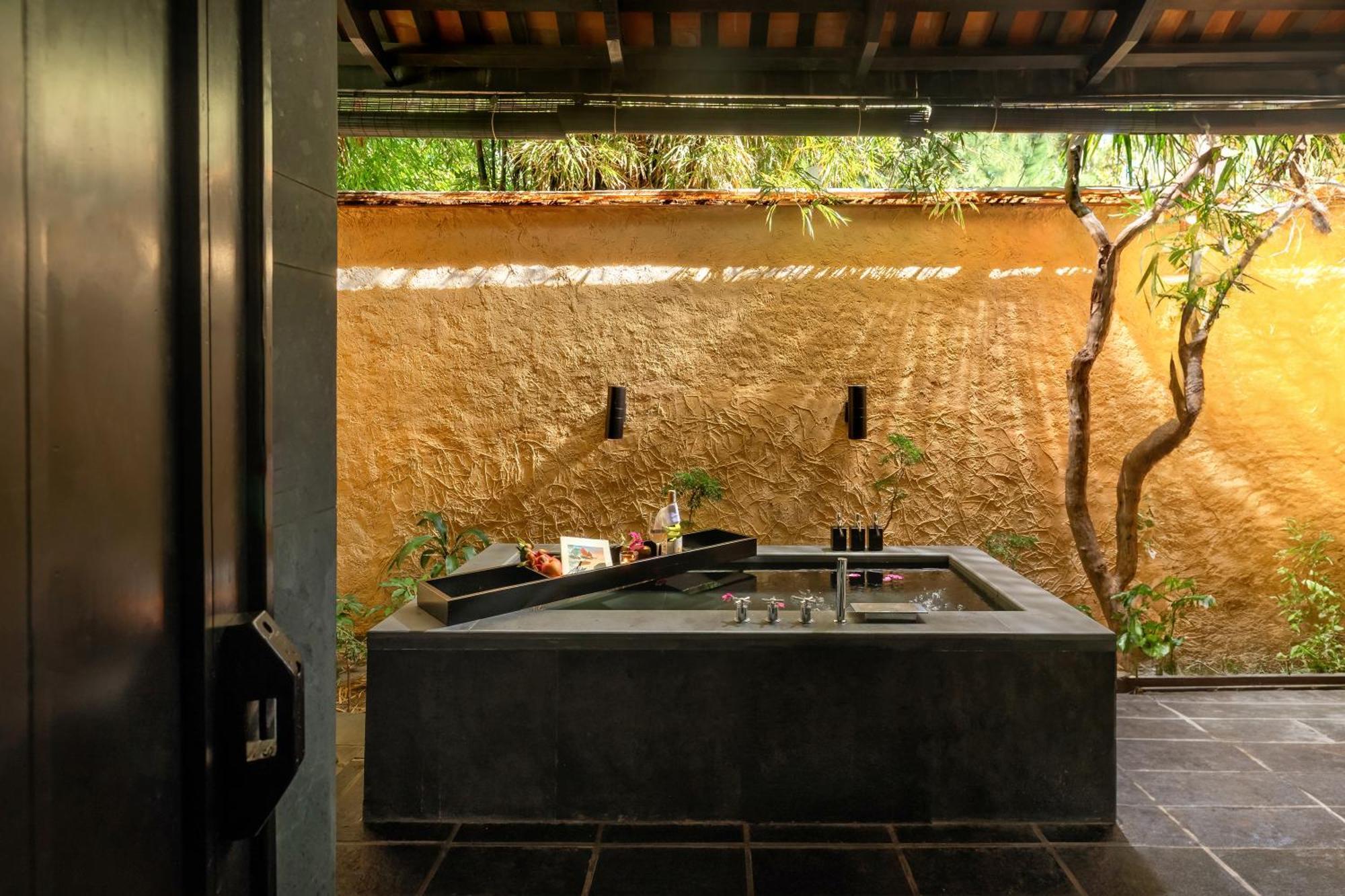 One-Bedroom Pool Villa Garden View