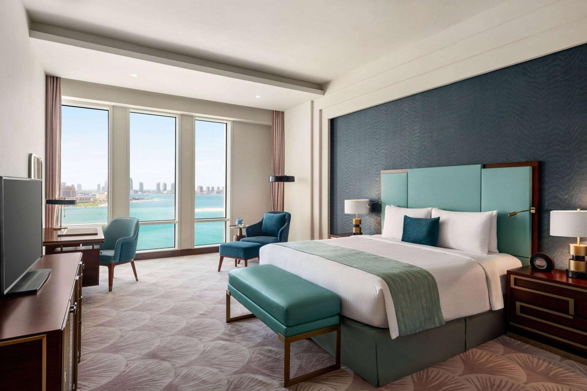 Deluxe King Room Sea View